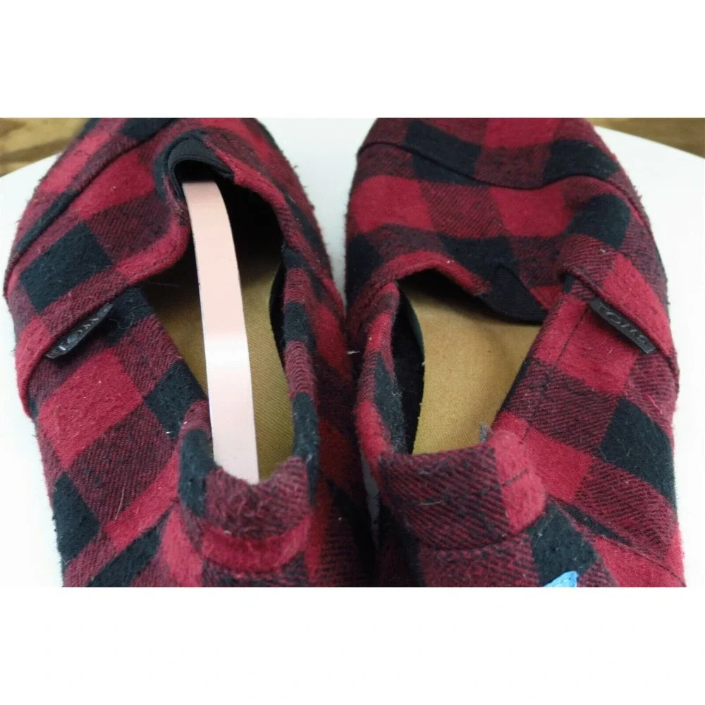 Toms Size 8.5 M Red Flat Fabric Men‎ Shoes